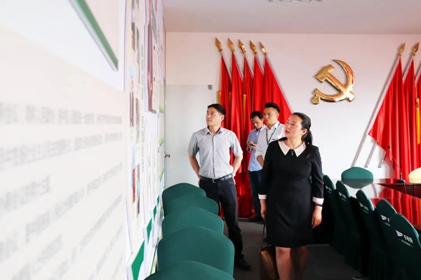 千年舟全屋定制欢迎余杭区工商联副主席徐林娟一行莅临考察