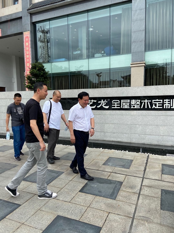 艺龙木门·整木定制欢迎眉山市政协领导一行莅临指导工作