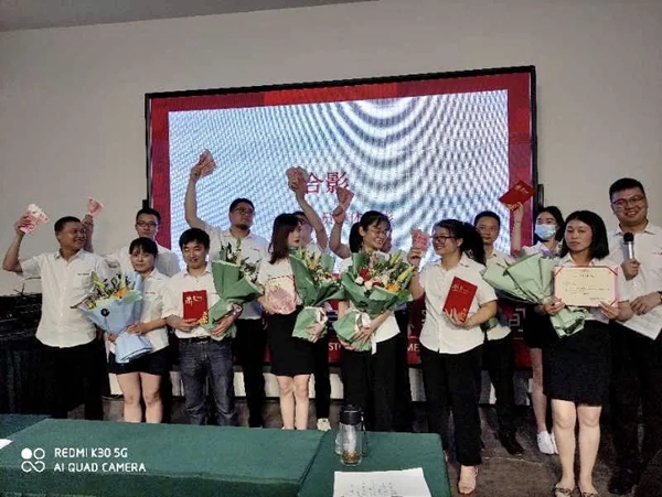 居里亚全屋定制622新品发布暨财富峰会总结表彰大会顺利召开