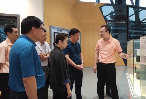 江苏新沂市市长陈堂清点赞伟业铝应用产业布局