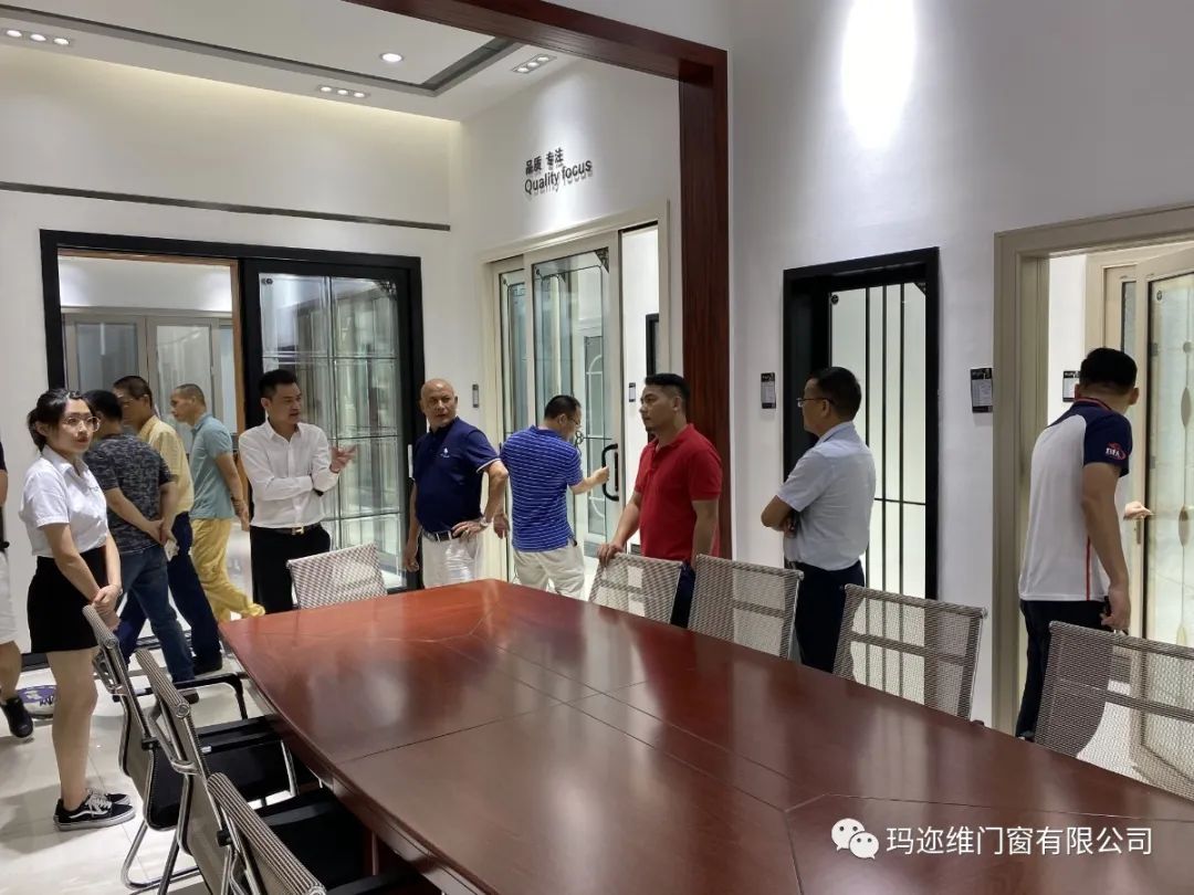 玛迩维门窗迎接徐闻商会团莅临交流指导