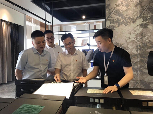 深化新生代企业家“双传承” 嘉兴市委常委张仁贵来许村调研“红色CEO”孵化站