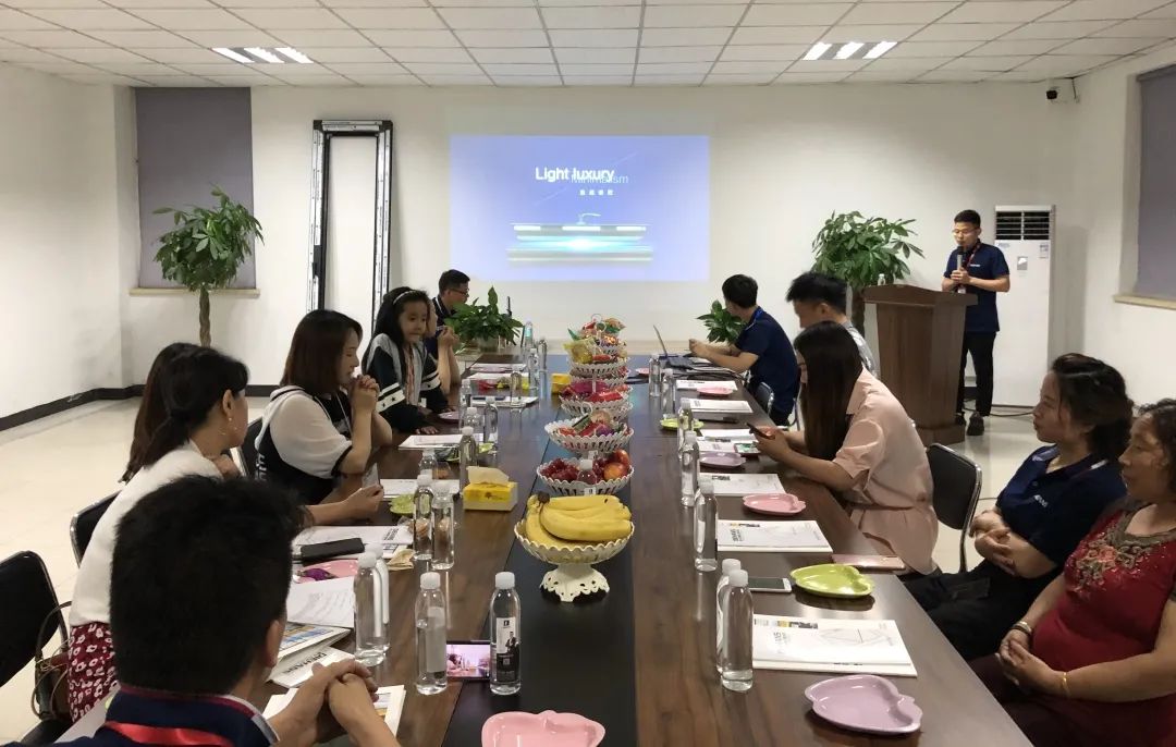 蒂尔汉斯夏季新品发布会圆满成功