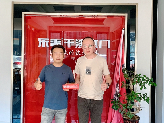 慧亚邀你共探：乐事干漆木门不断的完善自己 追求品牌的极致