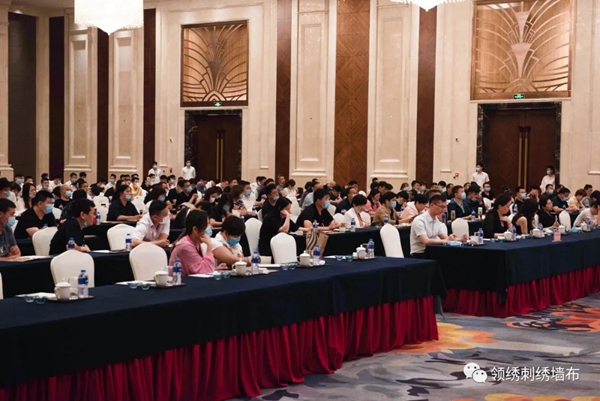 领绣墙布2020发展战略会议暨新品发布会开启新展望 领绣墙布2020发展战略会议暨新品发布会开启新展望