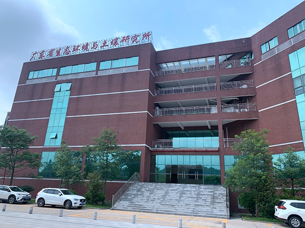 圆满收官!省级研究机构选用欧神诺实验室陶瓷台面