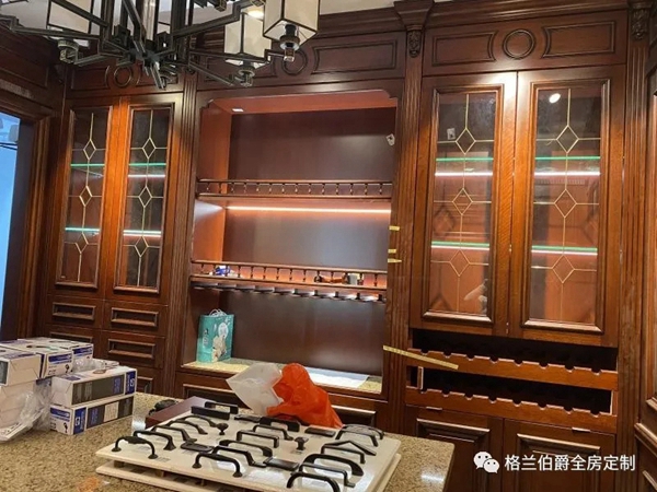 格兰伯爵全房定制之卡斯拉木整木定制样板间