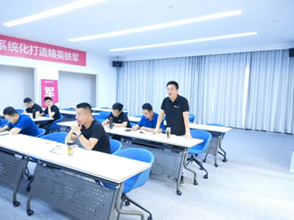 开课了！塞米商学院揭牌成立，系统化打造精英铁军