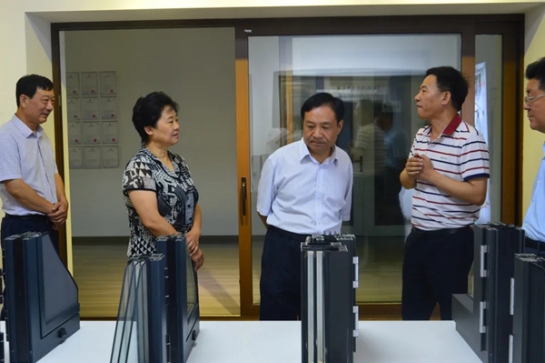 智赢门窗系统：枣庄市政协副主席一行莅临调研