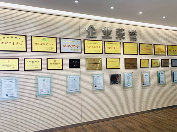 慧亚寻找新机遇：百强企业金大门业 为你打造舒适家居环境