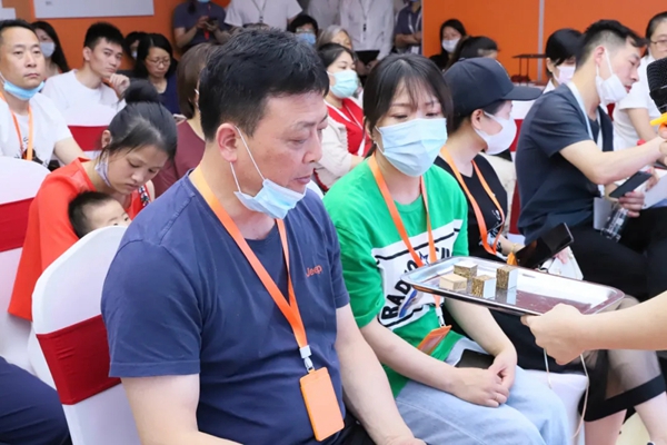 慕宸生活“崇贤三兄弟 环保工厂行”社区团购圆满举办