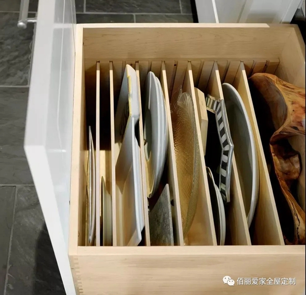 佰丽爱家全屋定制：绝佳橱柜收纳设计 厨房扩容好打理