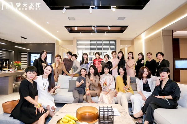梦天木门首家木作旗舰店西子湖畔盛装绽放