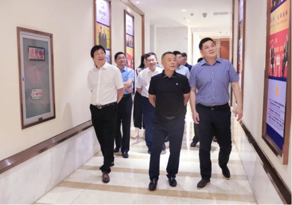 金鹏控股集团与太平洋建设集团高层会晤 携手共创新未来