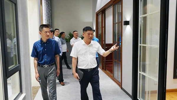 致尚门窗迎接居然之家考察团莅临参观交流