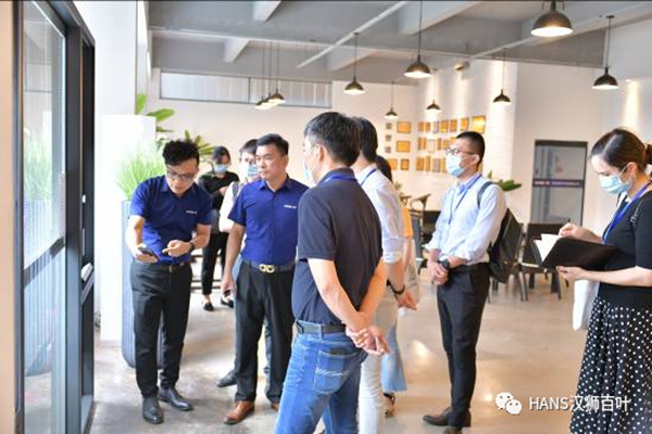 恒大地产集团考察团队到汉狮参观指导