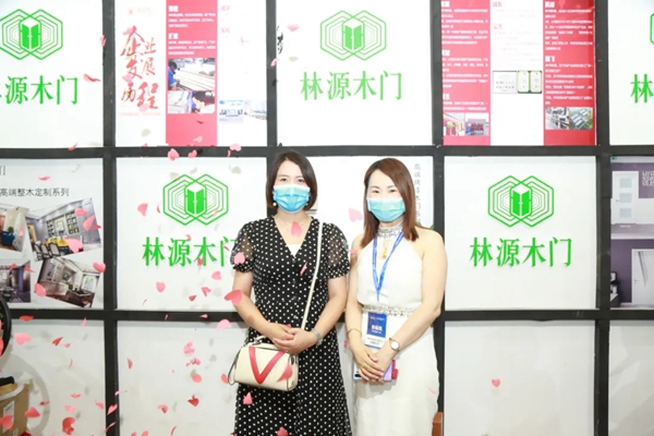 郑州CBD门展完美收官,林源木门再创佳绩!