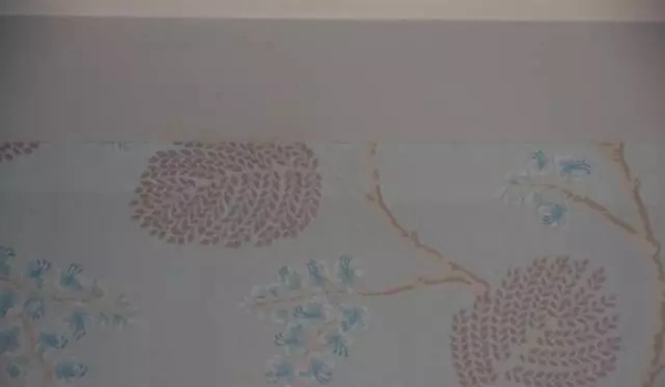 罗马贵族壁布：墙布上墙后出现透底、溢胶怎么办？