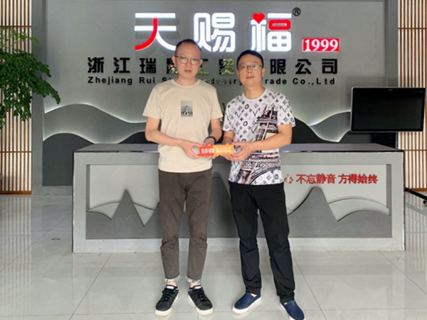 慧亚邀你共探:天赐福门业立志做懂年轻人的门业品牌