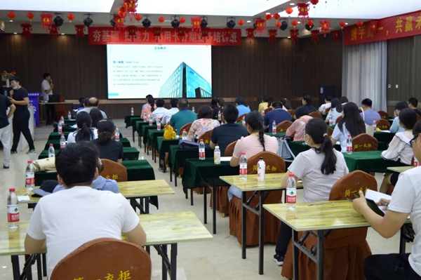 简一全屋定制欢迎开封市建行各位领导莅临参观考察
