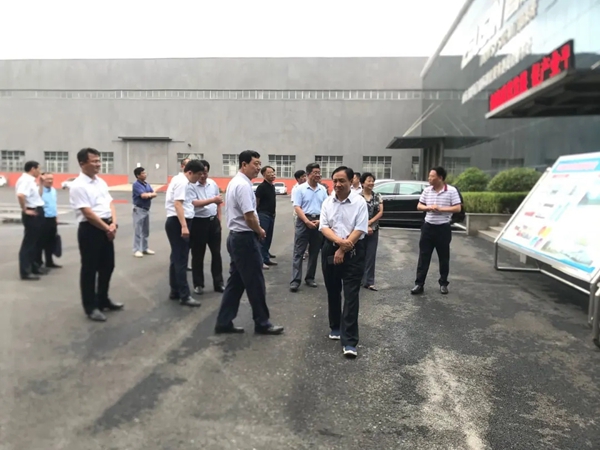 智赢门窗系统：枣庄市政协副主席一行莅临调研