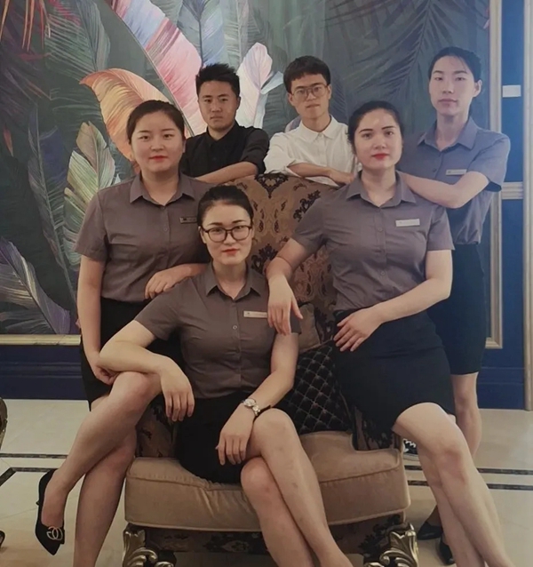 摩力克贵州兴义专卖店冯总：团队能量助力业绩突破