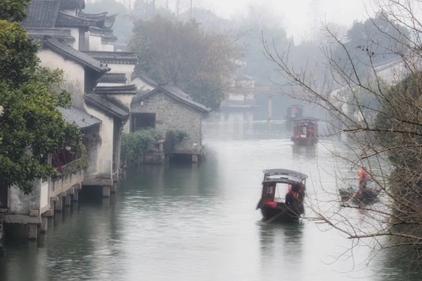 壁尚艺术墙布：雨天家里墙布如何防潮除湿？