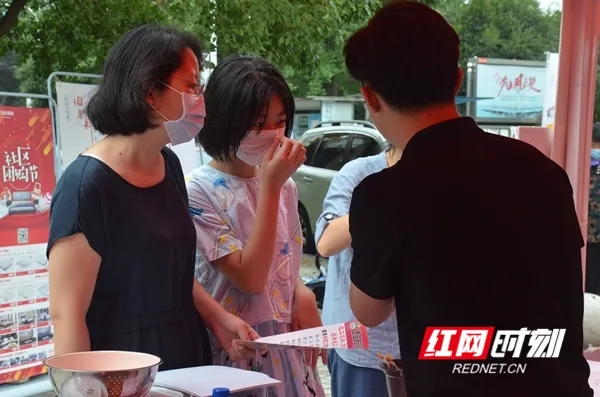 亘爱系统门窗“旧房焕新计划”走进湘江世纪城、科大佳园