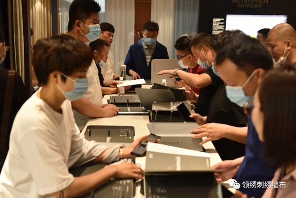 领绣墙布2020发展战略会议暨新品发布会开启新展望 领绣墙布2020发展战略会议暨新品发布会开启新展望
