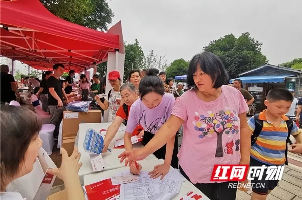 亘爱系统门窗“旧房焕新计划”走进湘江世纪城、科大佳园