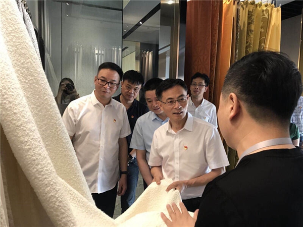 深化新生代企业家“双传承” 嘉兴市委常委张仁贵来许村调研“红色CEO”孵化站