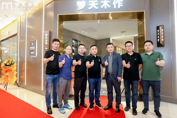 梦天木门首家木作旗舰店西子湖畔盛装绽放