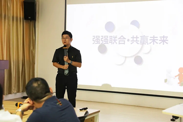 罗兰西尼系统门窗携手居然之家 强强联合共赢未来 罗兰西尼系统门窗携手居然之家 强强联合共赢未来