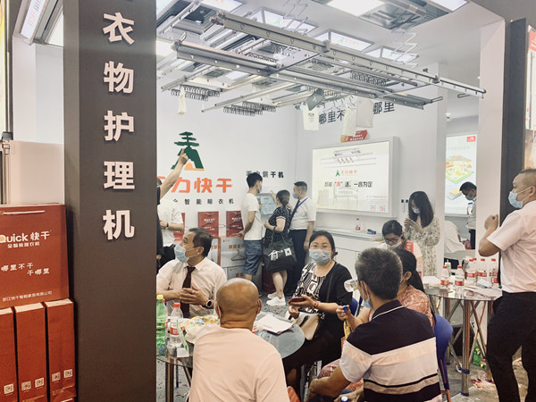 王力快干携带众多产品亮相永康门博会，收获百万订单！