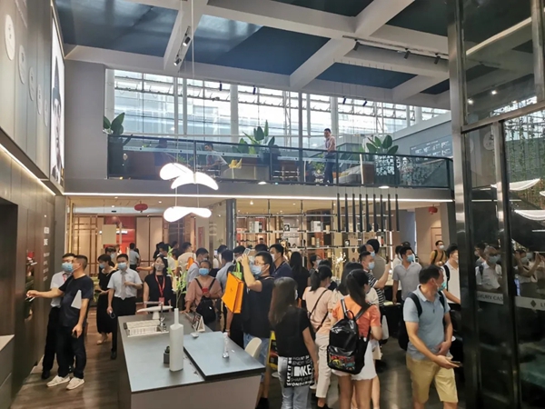 奢匠全屋定制亮相建博会 美好生活体验馆演绎定制新风尚