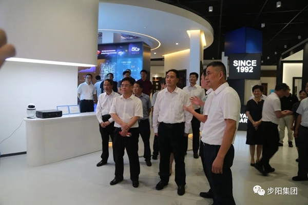 步阳门业欢迎人大常委会副主任赵光君前来调研