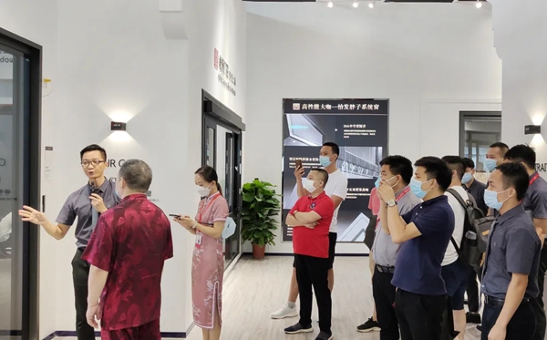 怡发门窗荣获“影响力门窗十大品牌”荣誉