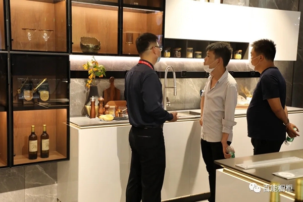 百能不锈钢家居顺势爆红 建博会一展风采