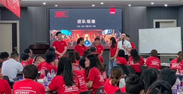 雅琪诺小班化教学×阶段式考核 助力加盟商终端综合升级