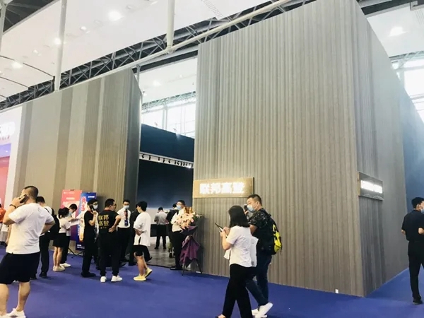 联邦高登全屋定制实力圈粉 新品点亮展馆空间
