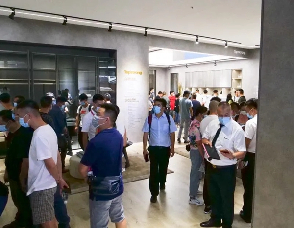 顶固全屋定制亮相建博会 开展即摘3项权威大奖