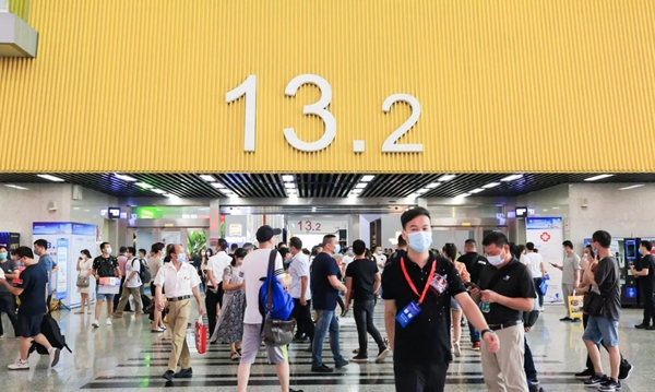 圣玛诺整木定制开展首日大放异彩 成为展会打卡圣地