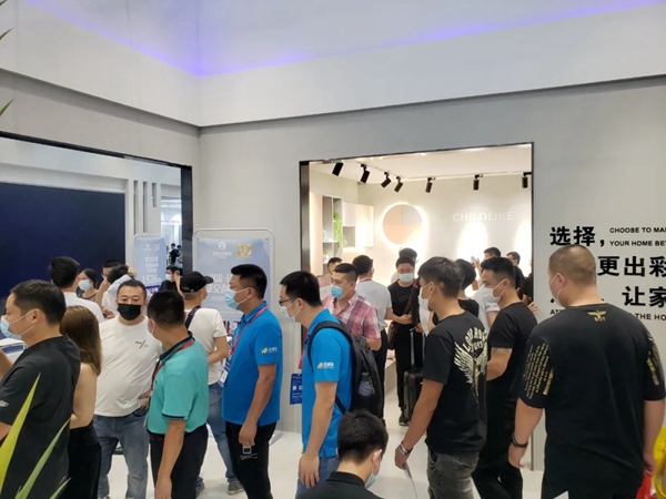 伊仕利家居展馆依旧火热 展现产品实力与魅力