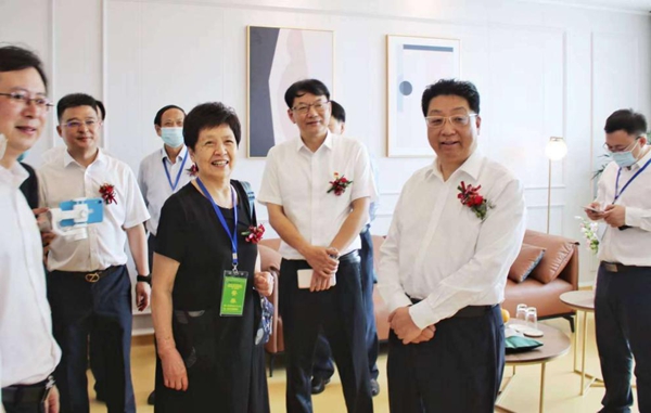 爱尔菲吊顶：顶墙定制大潮下 加盟高端顶墙定制品牌该如何选择？