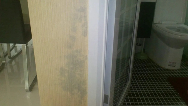 爱漫时：墙布在梅雨季节如何保养？别等到受潮了才后悔！
