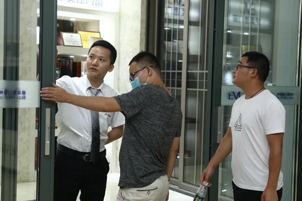 伊美德门窗新品惊艳亮相 大批客户陆续到访 伊美德门窗新品惊艳亮相 大批客户陆续到访