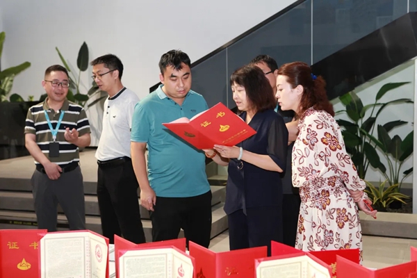 GMT（上海东铁五金）热烈欢迎全国工商联五金机电商会莅临参观指导