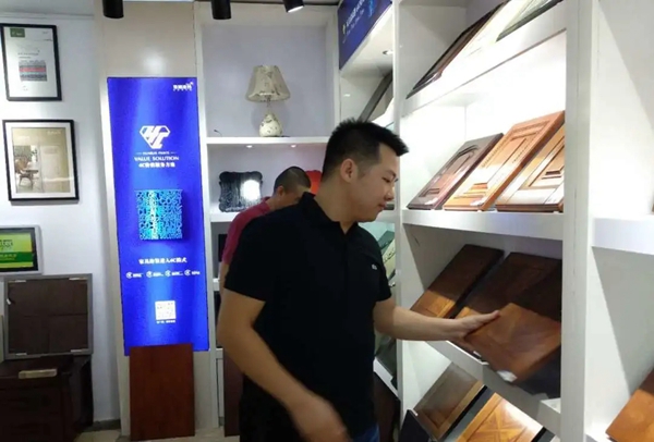 华润涂料全国价值服务中心迎参观潮 家具企业加速奔跑