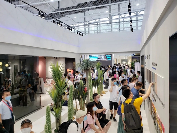 伊仕利家居展馆依旧火热 展现产品实力与魅力