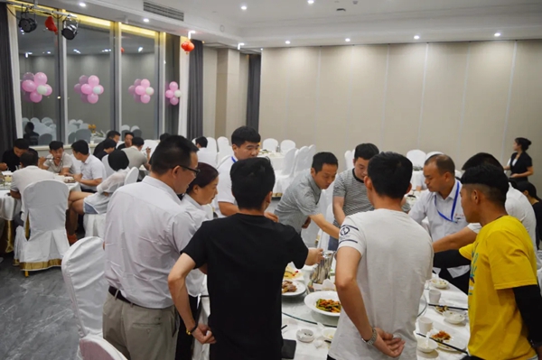 简一全屋定制千万大商俱乐部财富分享会圆满落幕